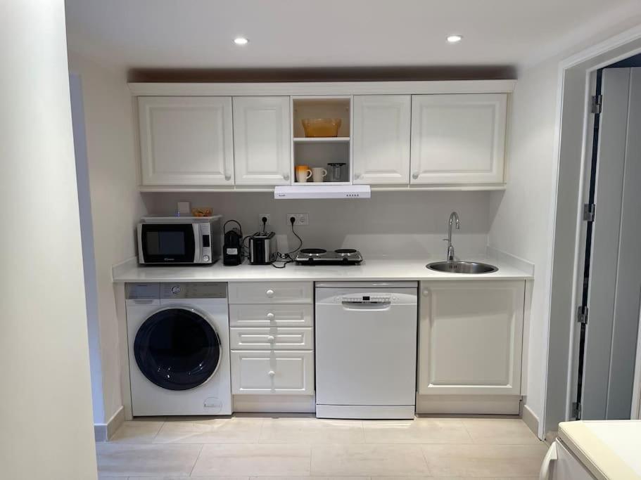 Studio With Private Swimming Pool And Garden Cascais Luaran gambar